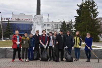 Комсомольский субботник прошел в Канавинском районе Нижнего Новгорода