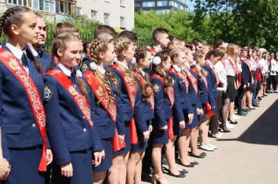 «Перед вами открывается большая взрослая жизнь с тысячами дорог»