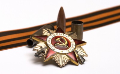 Дмитрий Барыкин поздравил ветеранов с Днем Победы